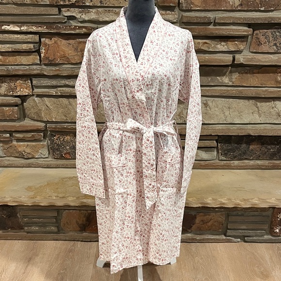Petite Plume Elegant Dorset Floral 100% Cotton Twill Robe - Picture 1 of 13